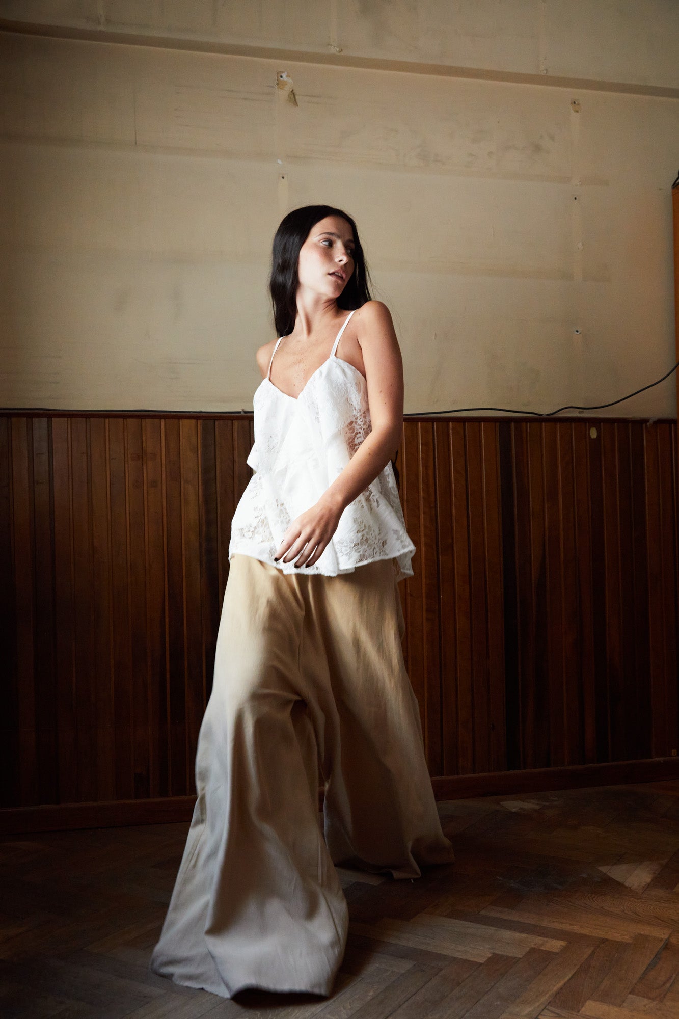 Top Olive Encaje Blanco