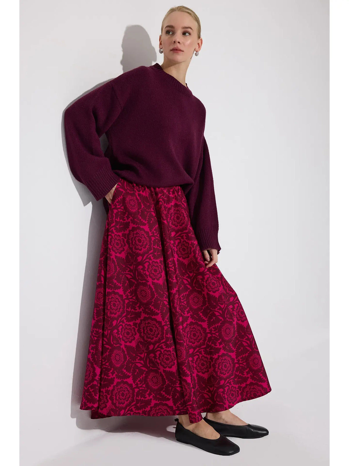 Falda Red Flowers