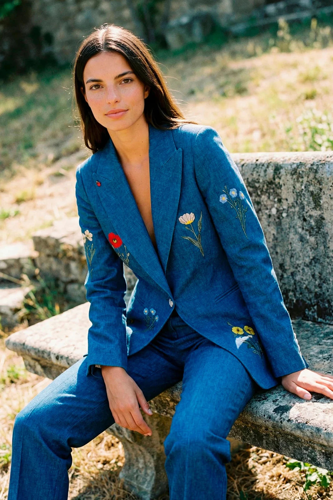 Chaqueta Azul Flores Bordadas