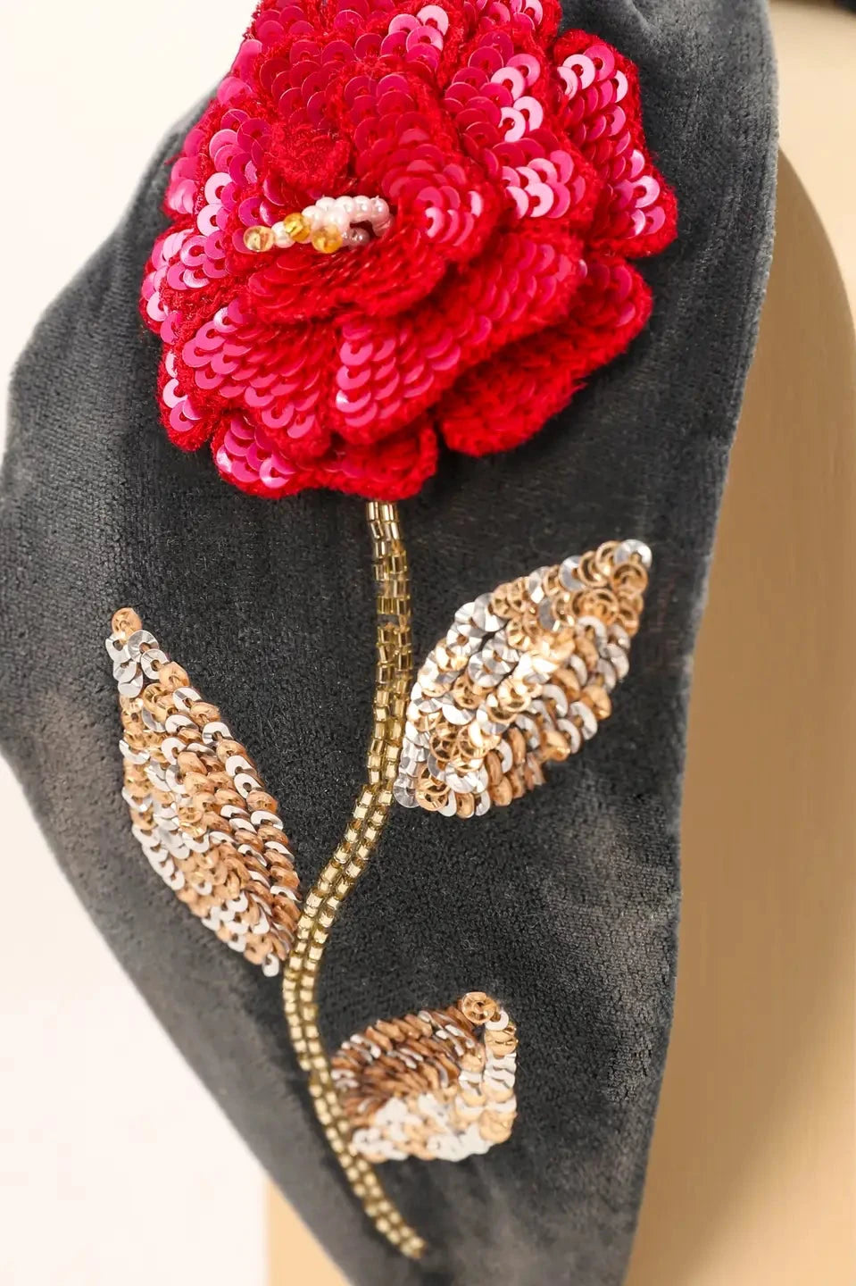 Diadema Bordada Zinnia
