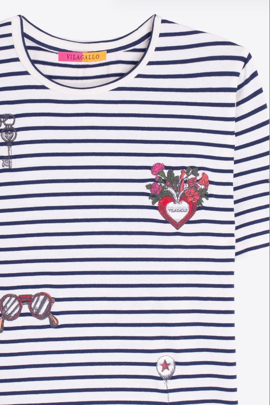 Camiseta de Rayas Bordados Vintage